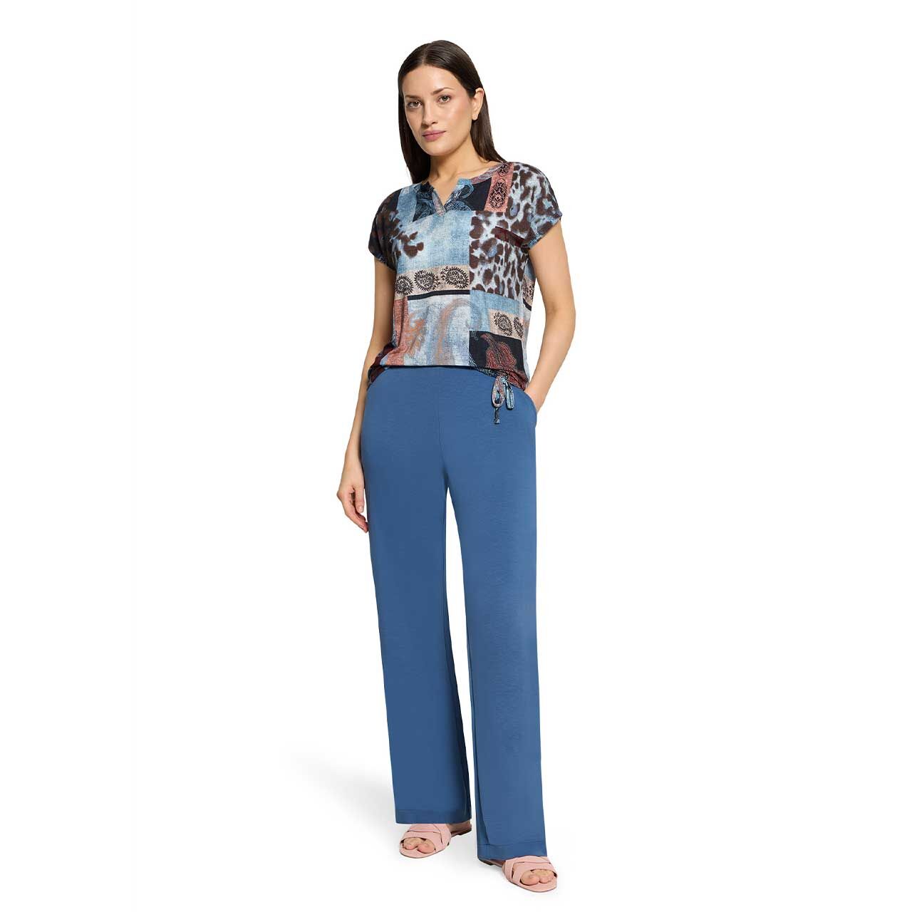 Damen T-Shirt von Betty Barclay in Blau mit Print, Ganzkörperansicht am Model