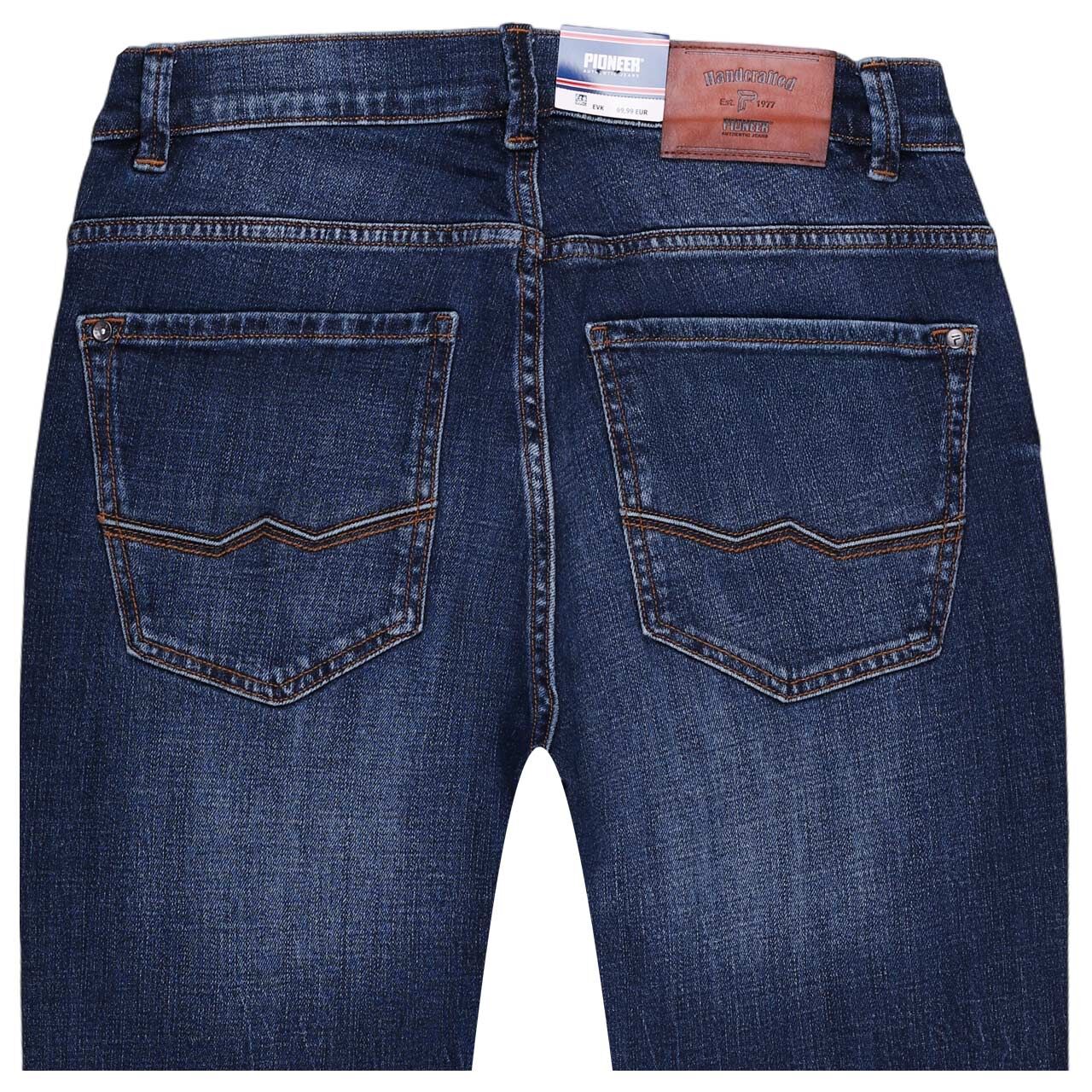 Stretch Herrenjeans Eric in Dunkelblau angewaschen von Pioneer, Rückansicht