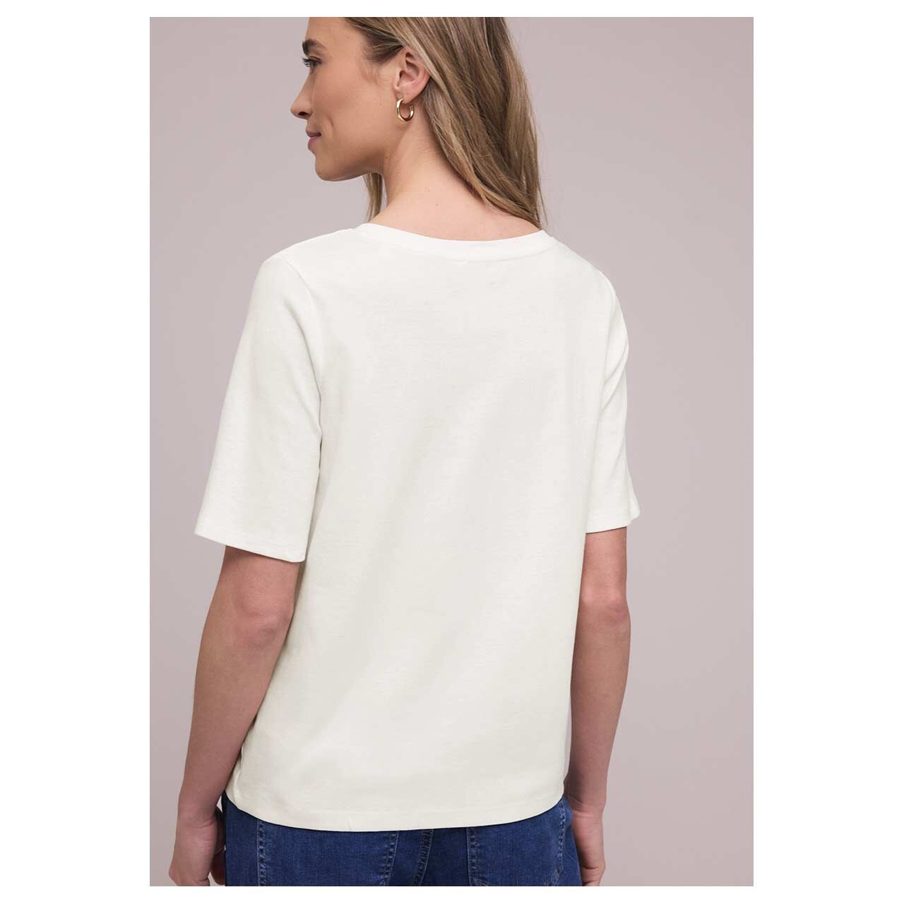 Damen T-Shirt Basic V-Neck von Street One in Cremeweiß, Rückansicht am Model