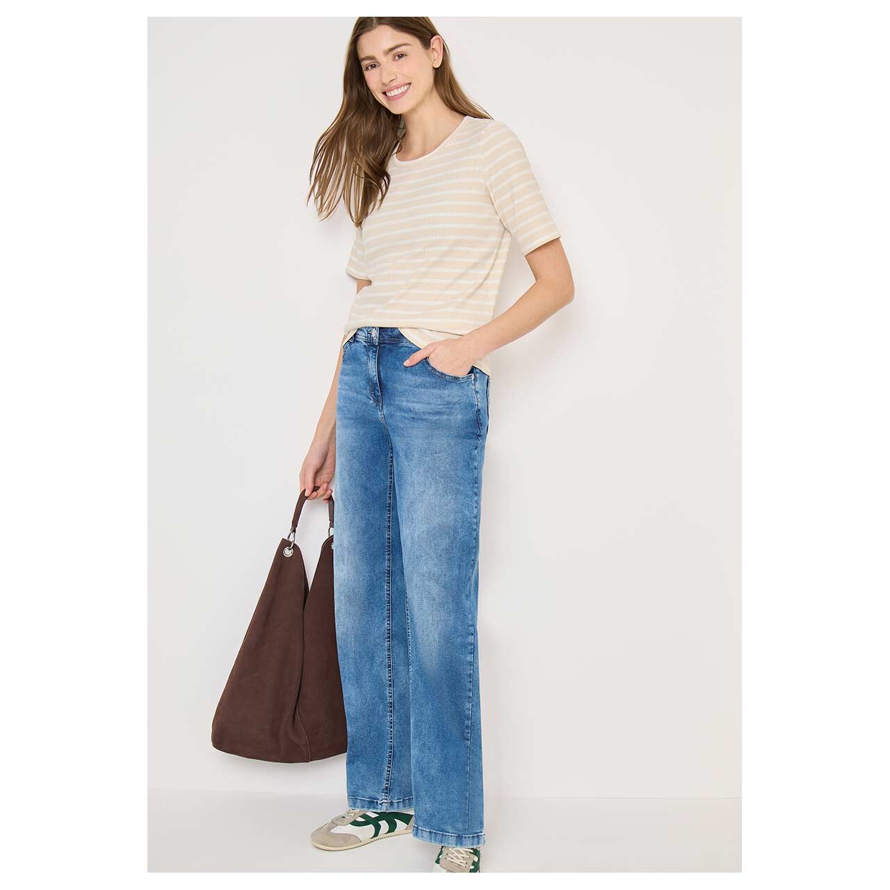 Damen T-Shirt Basic Stripe von Cecil in Beige gestreift, Ganzkörperansicht am Model