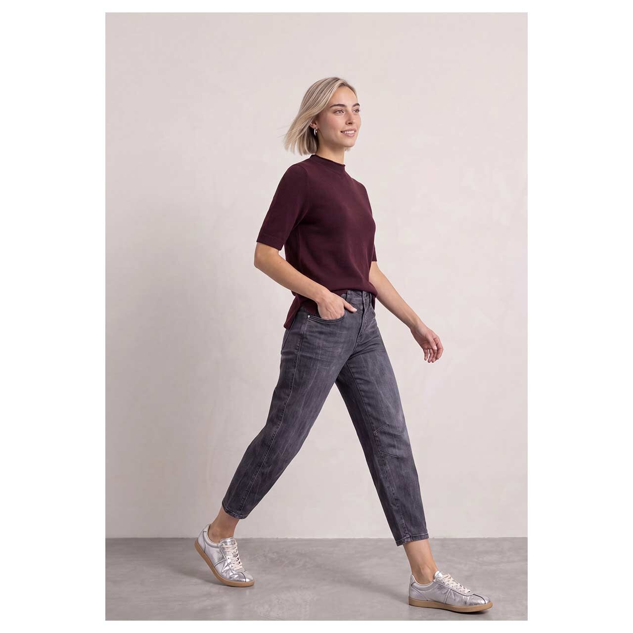 Damen Kurzarm Pullover von Street One in Lila, Ganzkörperansicht am Model