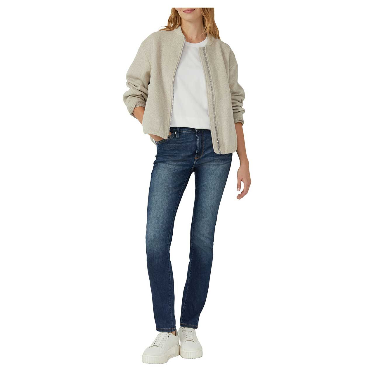 s.Oliver Damen T-Shirt in Weiß mit Print, Ganzkörperaufnahme Model