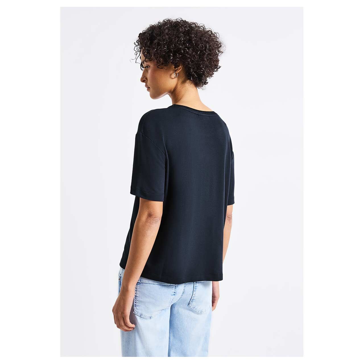 Damen T-Shirt Deco Collar von Street One in Dunkelblau, Rückansicht am Model
