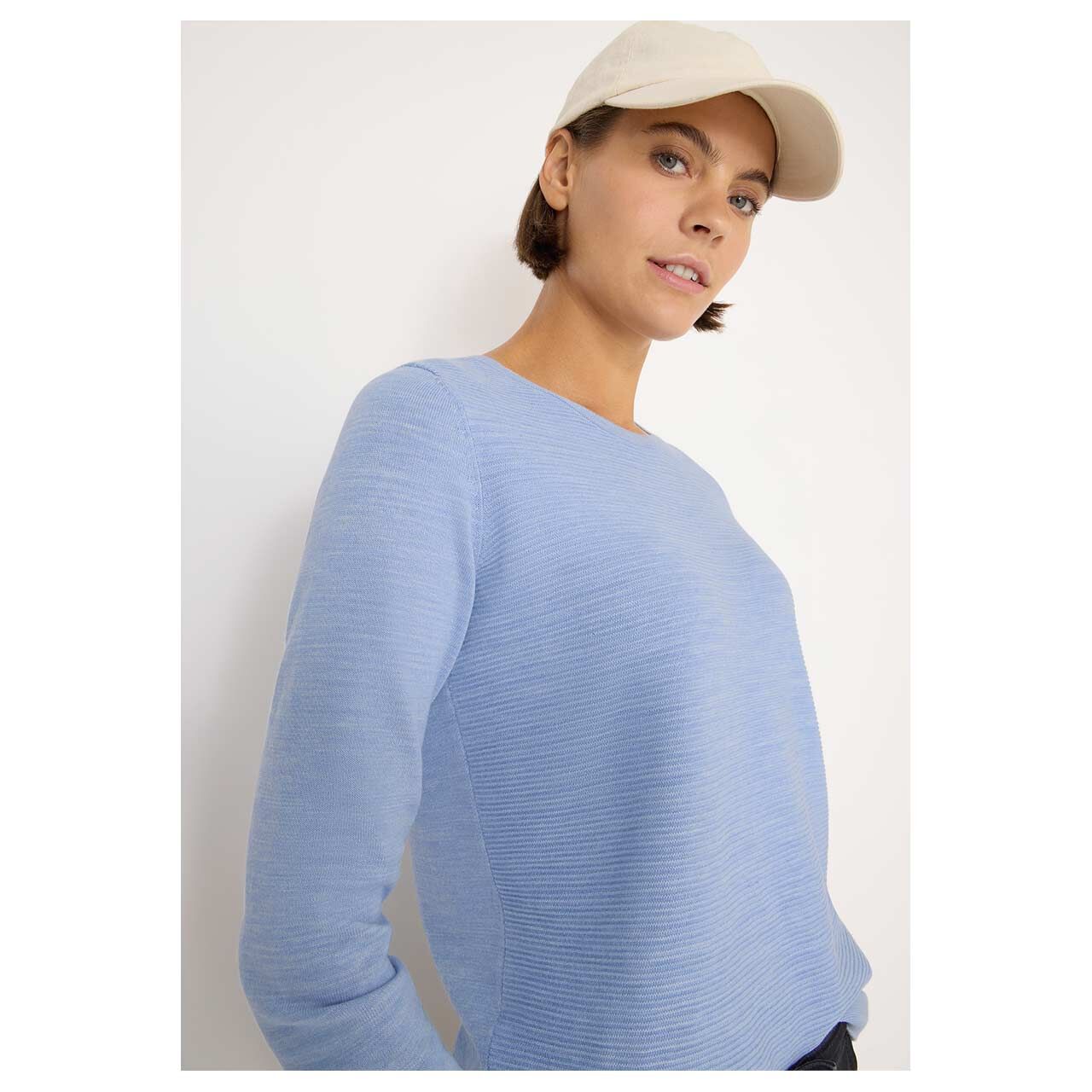 Damen Pullover Structured Roundneck von Cecil in Hellblau meliert, detaillierte Vorderansicht am Model