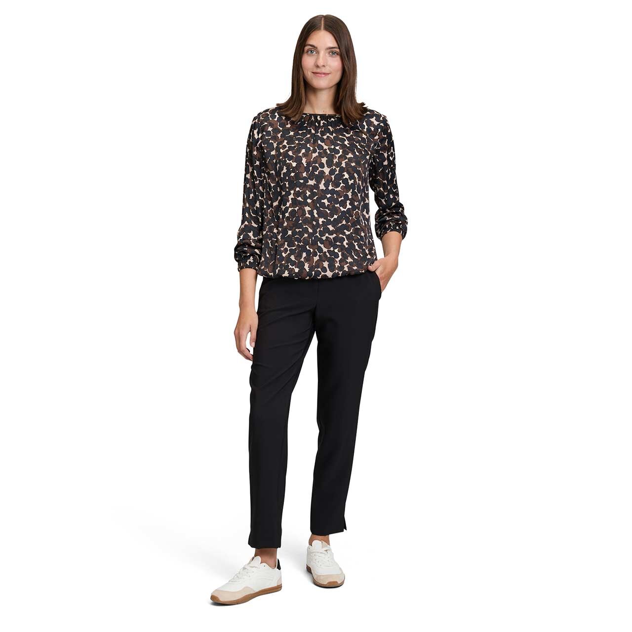 Damen Langarm Bluse von Betty Barclay in Braun, Ganzkörperansicht Model