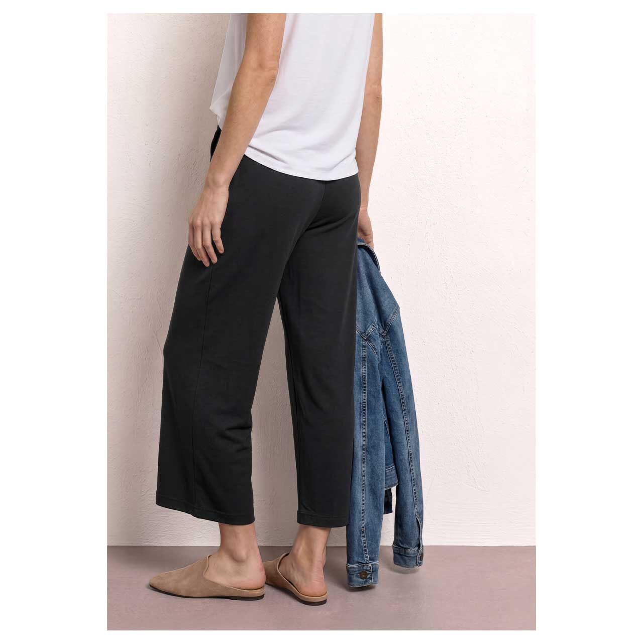 Stretch Damen 7/8 Hose Emee Wide Leg von Street One in Schwarz, Rückansicht am Modell