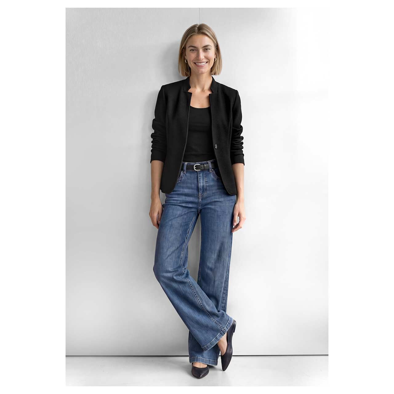 Street One Damen Blazer Structured Jersey in Schwarz, Vorderansicht am Model