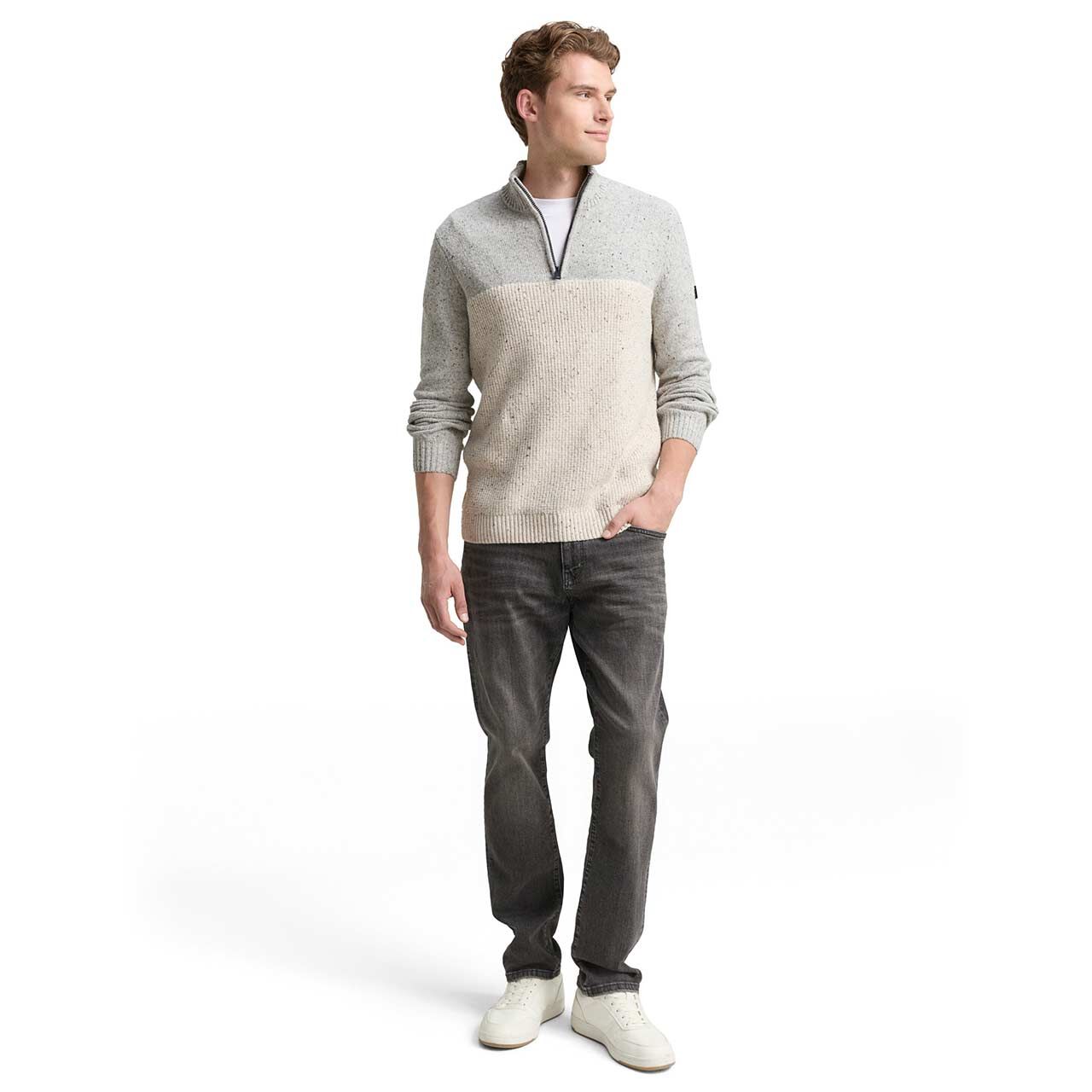 Herren Pullover Structured Mix Knit Troyer von Tom Tailor in Cremeweiß-Grau meliert, Ganzkörperansicht am Model