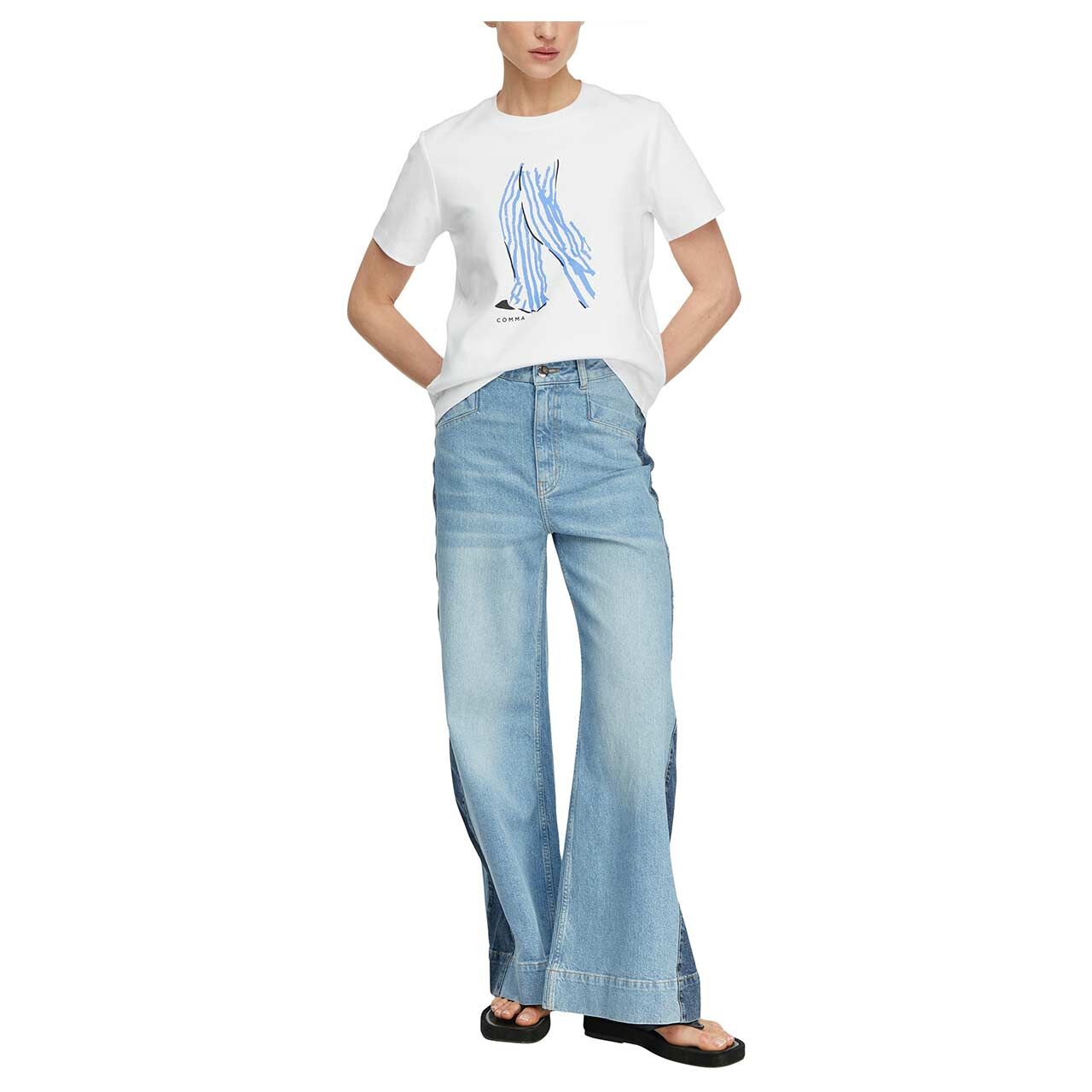 Damen T-Shirt von Comma in Weiß mit Print, Ganzkörperansicht am Model