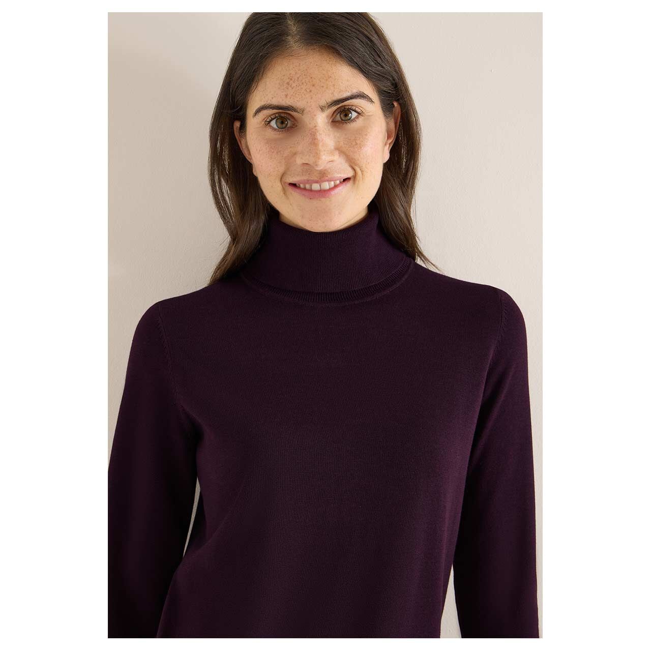 Damen Rollkragen Pullover Basic Roll Neck von Cecil in Lila, detaillierte Vorderansicht am Model