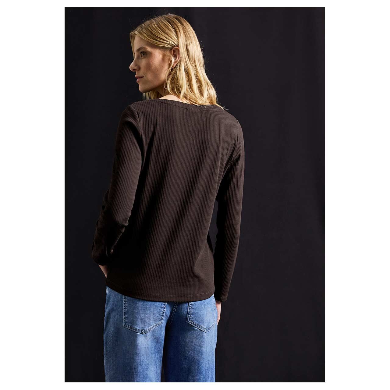Damen Langarm Shirt Buttons at Cuffs von Street One in Dunkelbraun, Rückansicht am Model