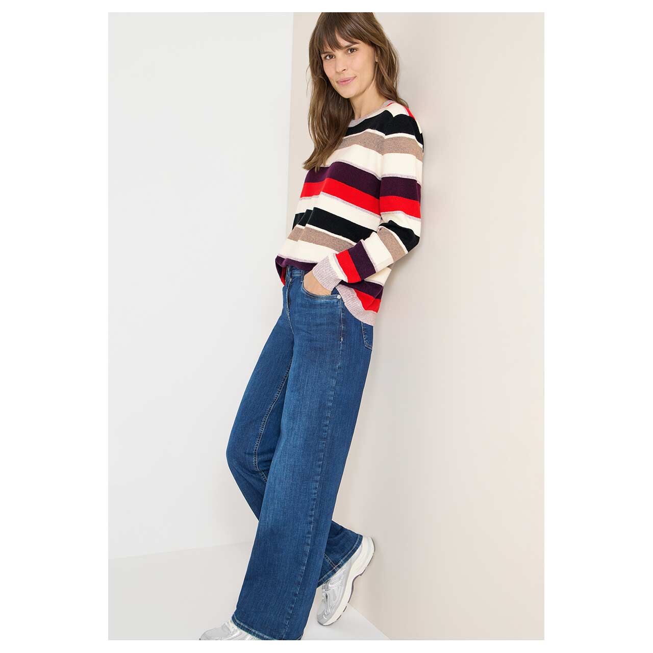 Damen Pullover Cosy Multicolor von Cecil in Cremeweiß gestreift, Ganzkörperansicht am Model