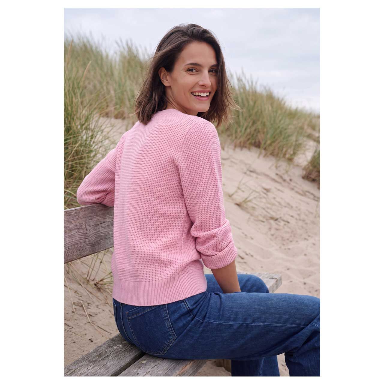 Damen Pullover Structured Cosy Sweater von Cecil in Rosa meliert, Rückansicht am Model