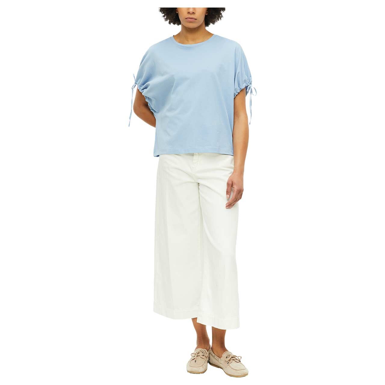 s. Oliver Damen T-Shirt in Hellblau, Ganzkörperansicht am Model