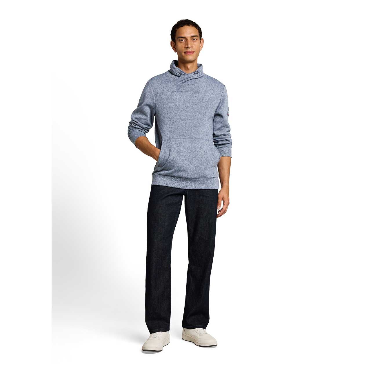 Herren Sweatshirt Structured Snood von Tom Tailor in Dunkelblau meliert, Ganzkörperansicht am Model