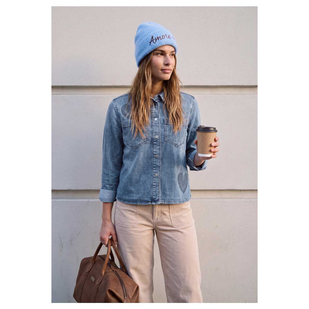Damen Jeansjacke Style von Street One Studio in Blau angewaschen mit Strass, Vorderansicht am Model