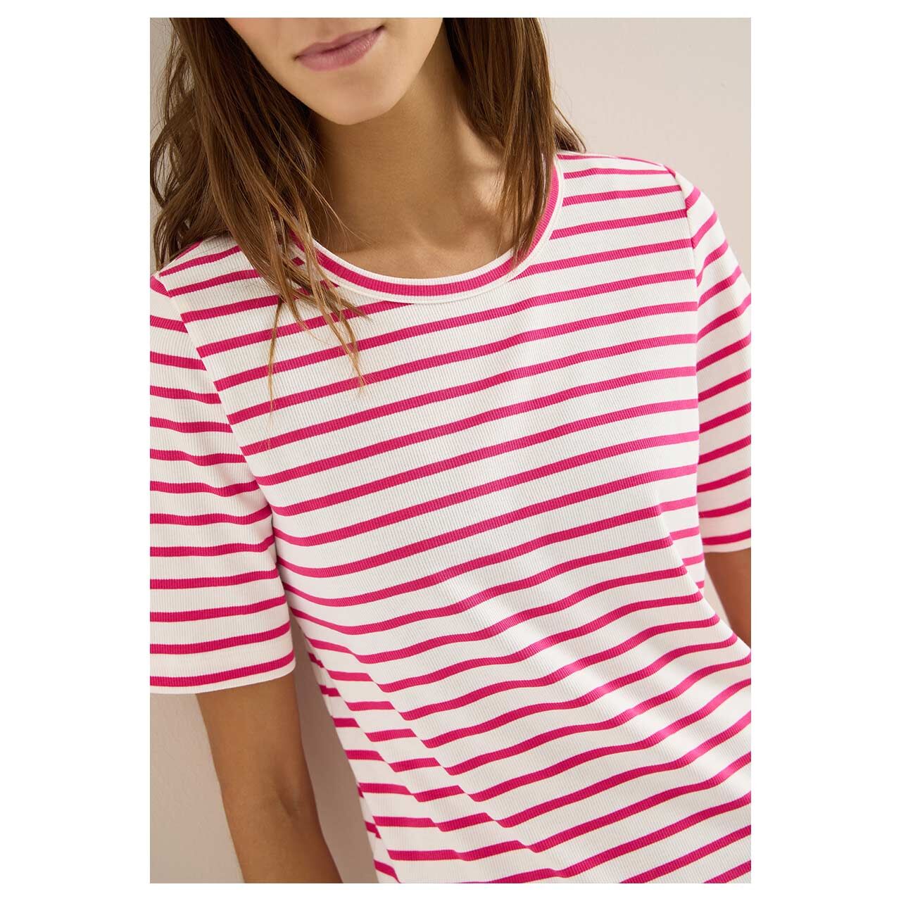 Damen T-Shirt Basic Stripe von Cecil in Pink gestreift, detaillierte Vorderansicht am Model