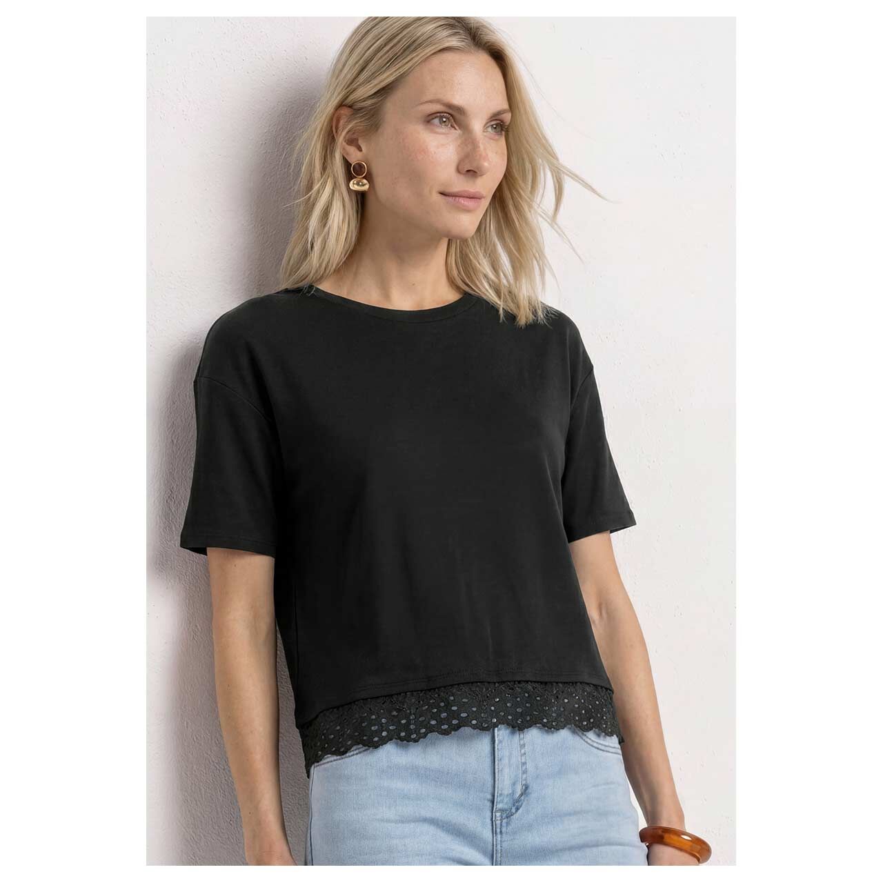 Damen T-Shirt Lace von Street One in Schwarz, Vorderansicht am Model