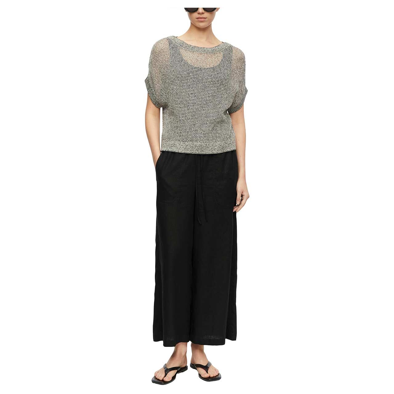 Damen Kurzarm Pullover von Comma in Schwarz-Beige, Ganzkörperansicht am Model