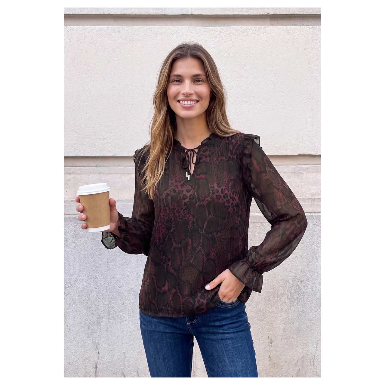 Damen Langarm Bluse Chiffon Tunic von Street One Studio in Weinrot mit Print, Vorderansicht am Model