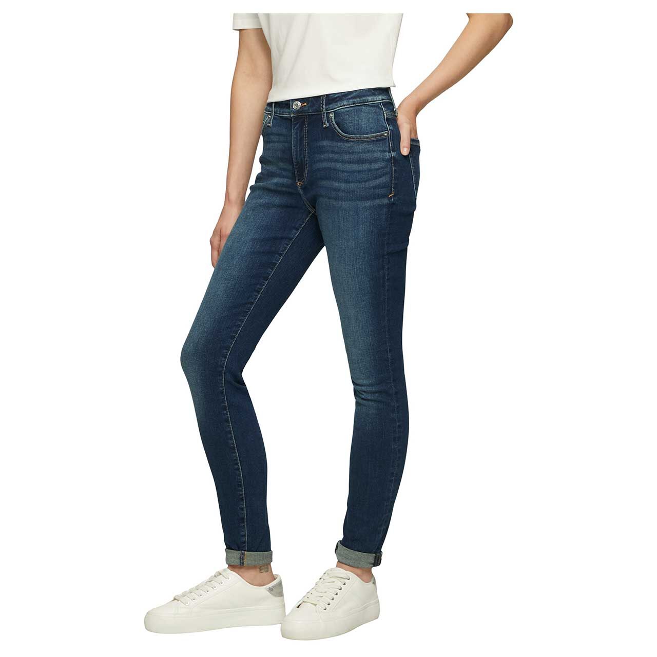 Stretch Damenjeans Izabell von s.Oliver in Blau verwaschen mit der Farbnummer 56Z4, Vorderansicht Modell