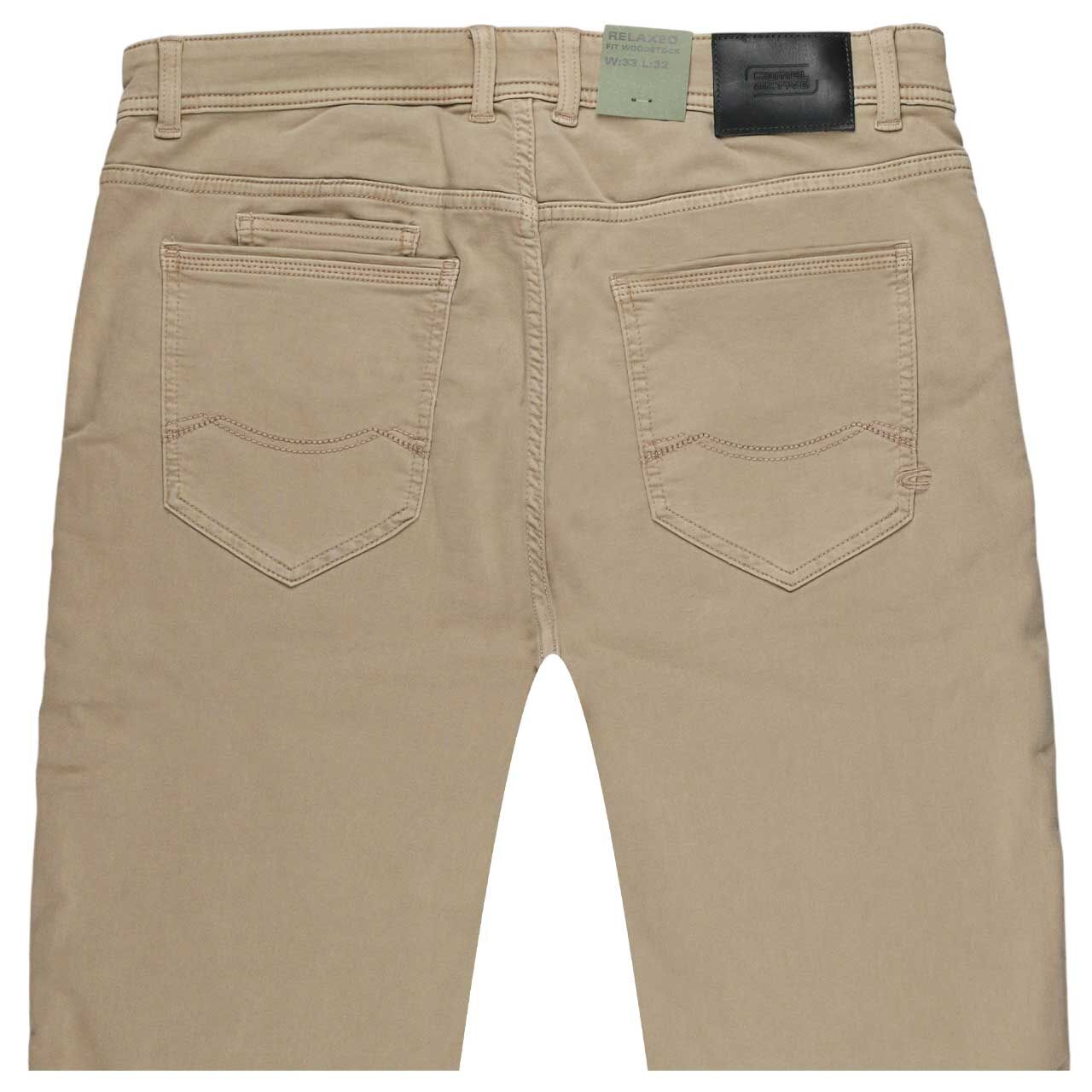 Stretch Herren Baumwollhose Woodstock fleXXX von Camel active in Beige, detaillierte Rückansicht