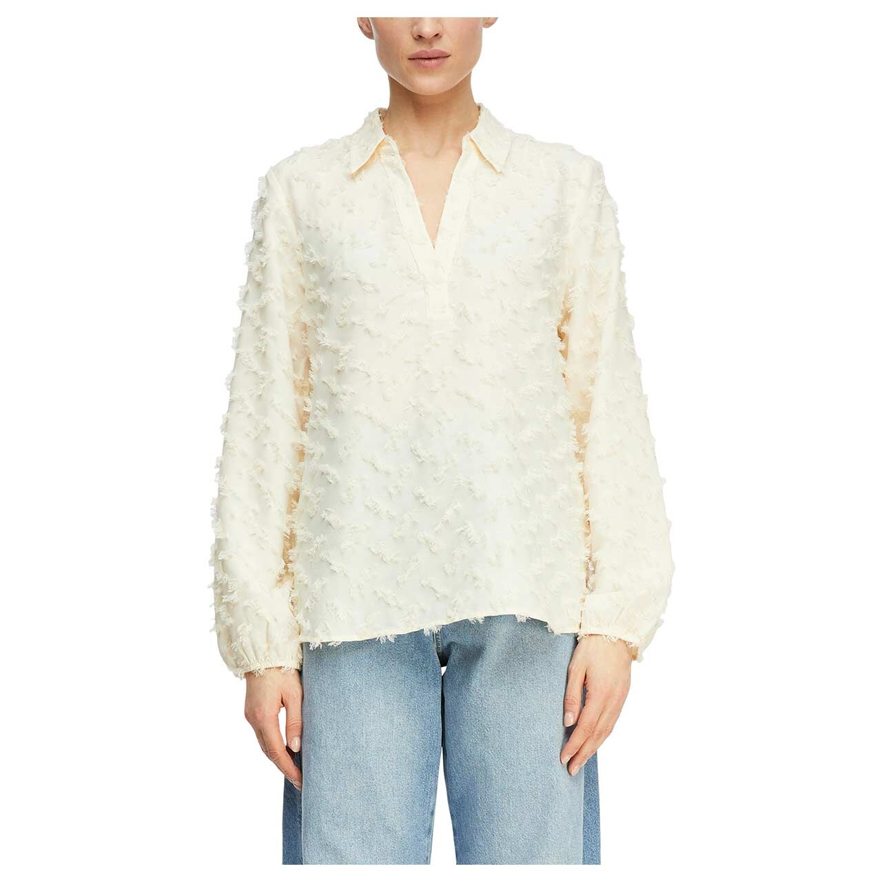 Damen Langarm Bluse von Comma in Cremeweiß, Vorderansicht am Model