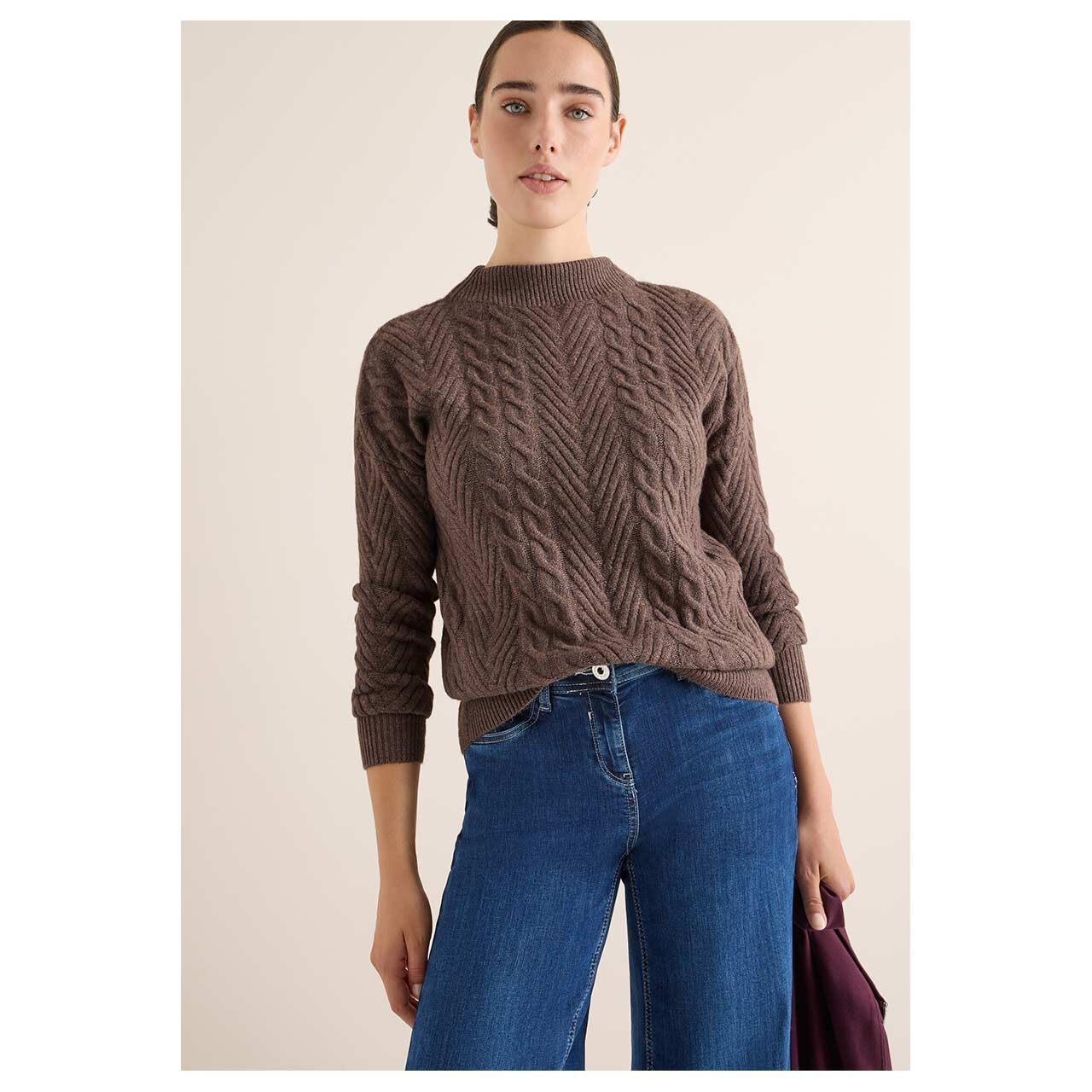 Damen Damen Pullover Cable Mix von Cecil in Braun meliert, Vorderansicht am Model