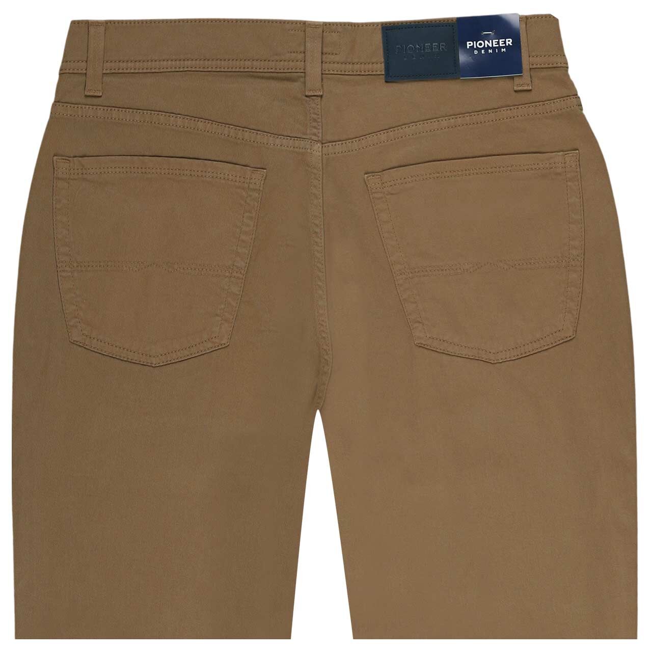 Stretch Herren Baumwollhose Rando in Braun von Pioneer, detaillierte Rückansicht