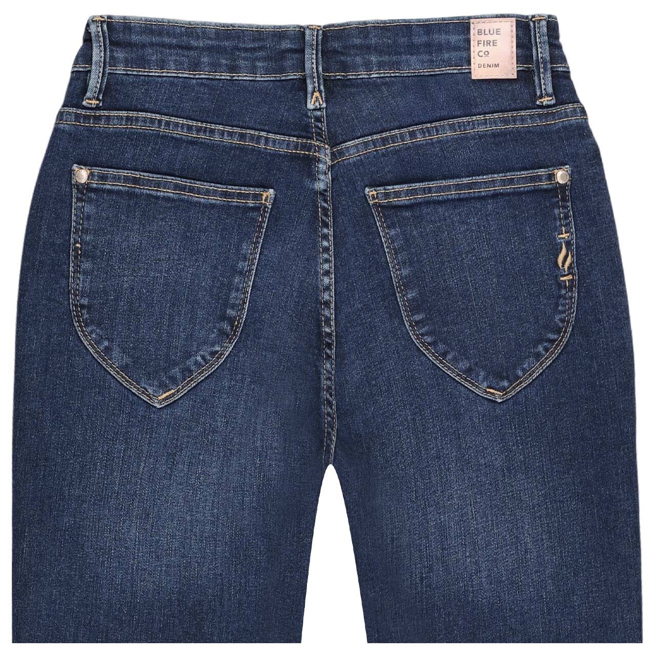 Stretch Damenjeans Nancy von Blue Fire in Blau angewaschen, detaillierte Rückansicht