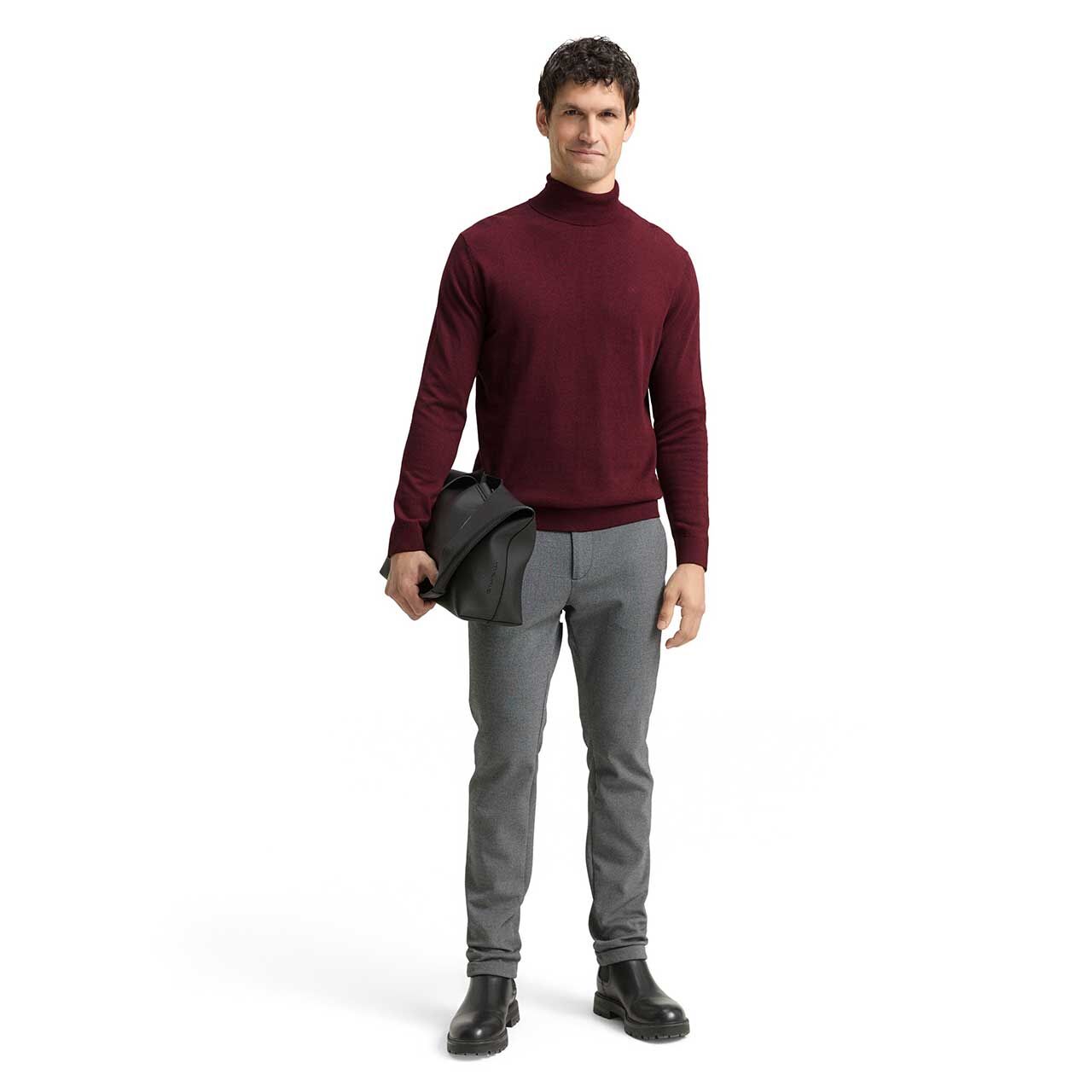 Herren Rollkragen Pullover Basic Turtleneck Knit von Tom Tailor in Weinrot meliert, Ganzkörperansicht am Model