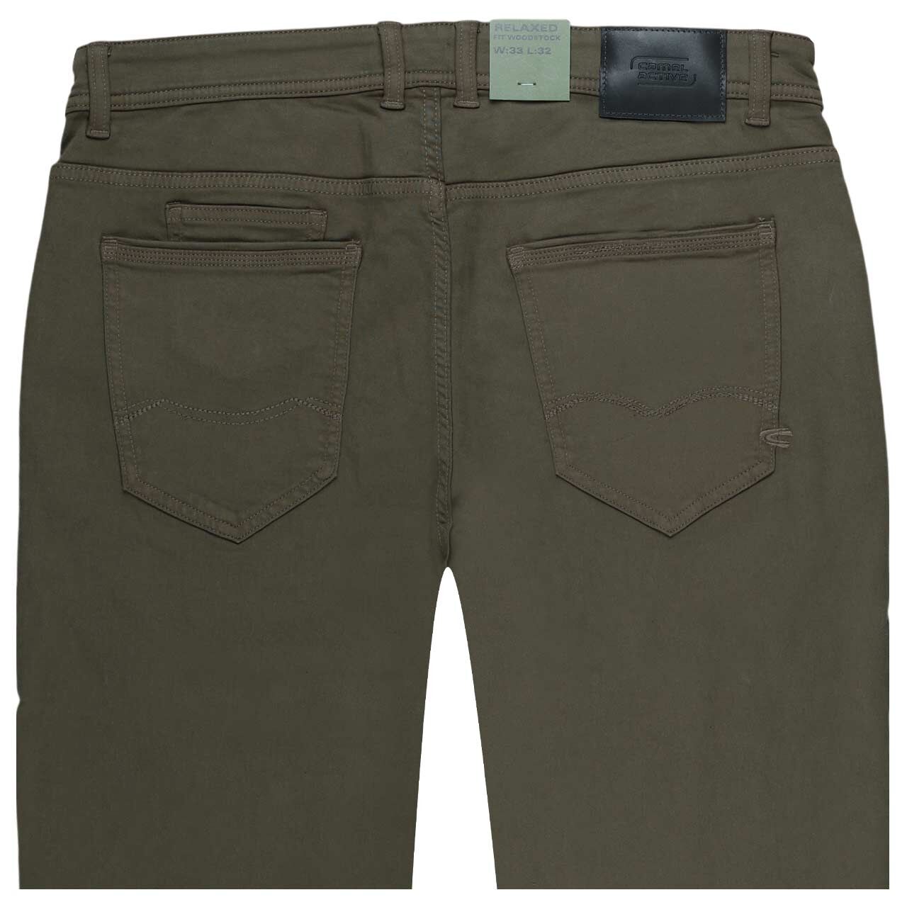 Stretch Herren Baumwollhose Woodstock fleXXX von Camel active in Olivgrün, detaillierte Rückansicht