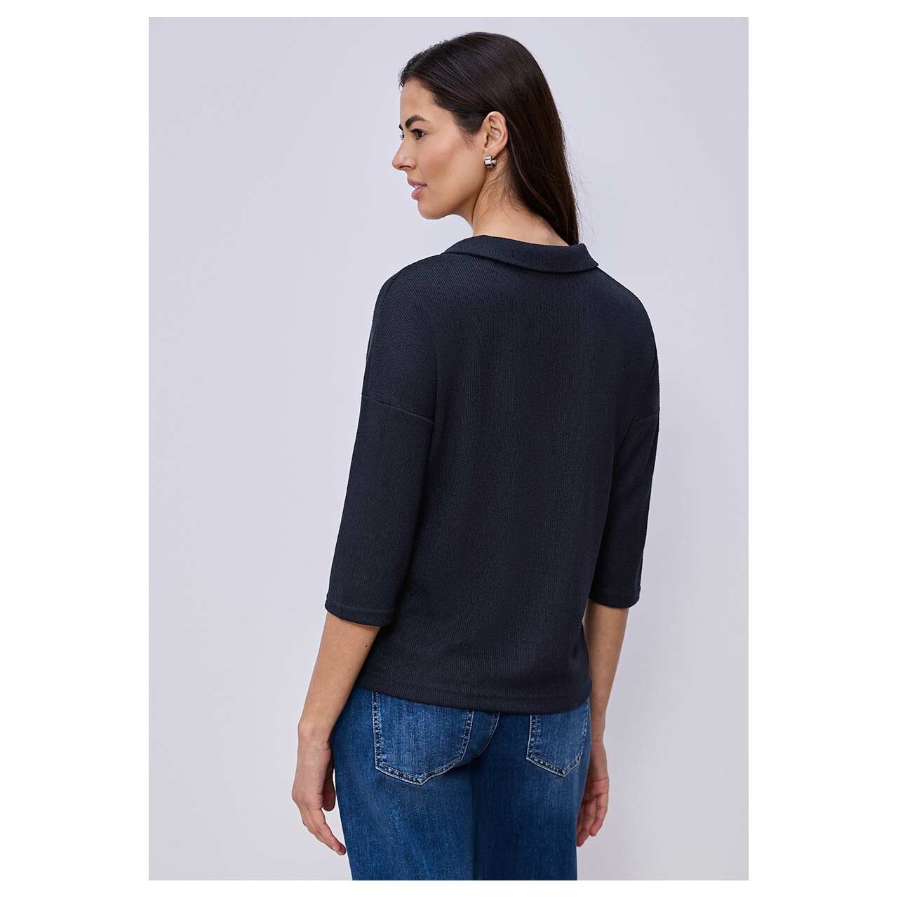 Damen 3/4 Arm Poloshirt Knit Look von Street One in Dunkelblau, Rückansicht am Model