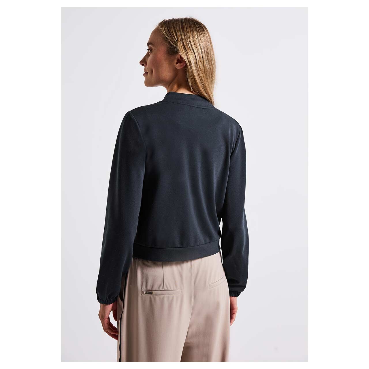 Damen Sweatjacke Short Jacket von Street One in Dunkelblau, Rückansicht am Model