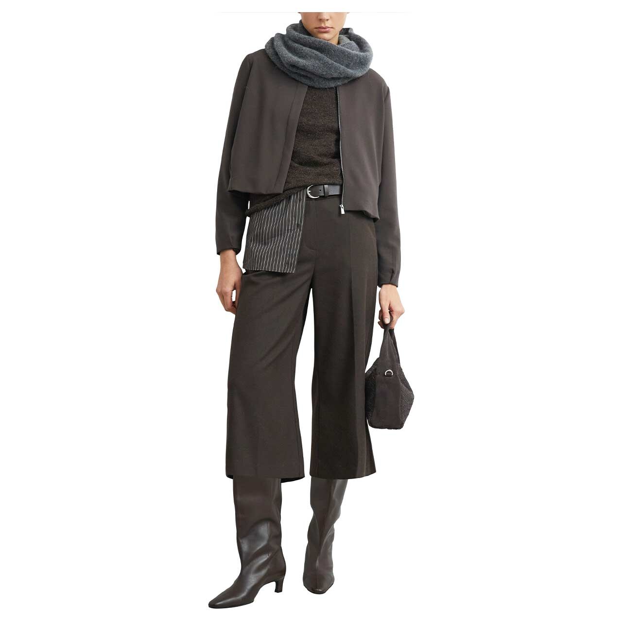 Damen 3/4 Culotte Hose von Comma in Dunkelbraun meliert, Ganzkörperansicht am Model