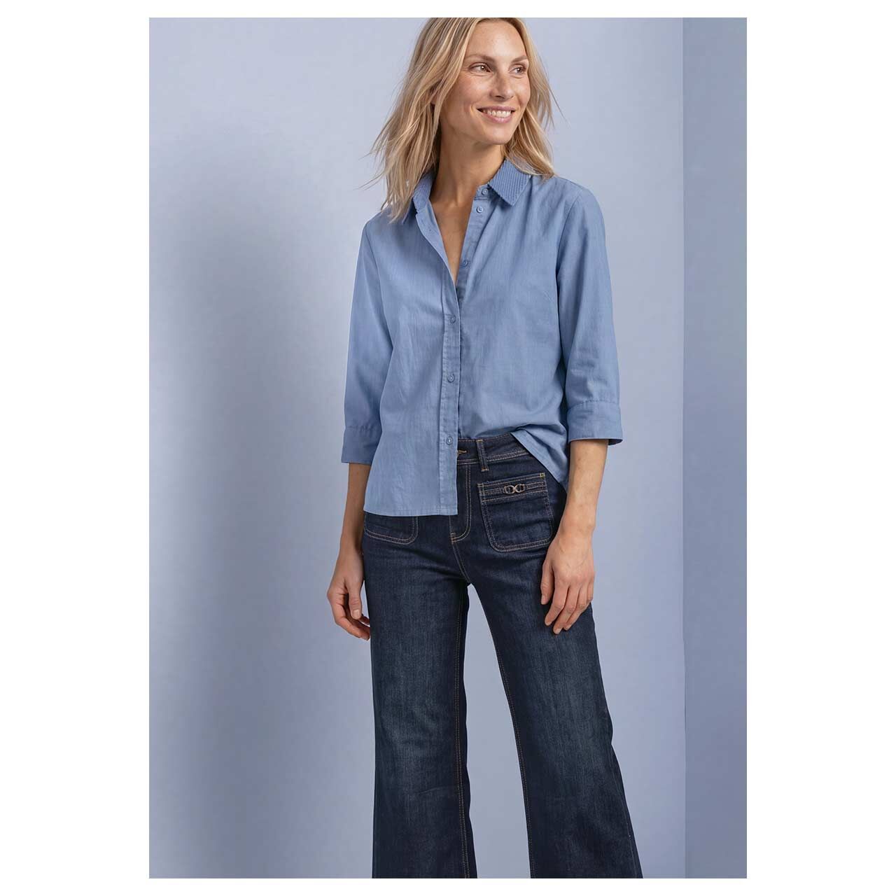 Damen 3/4 Arm Cord Bluse Corduroy Mix Shirtcollar von Street One in Hellblau, Vorderansicht am Model