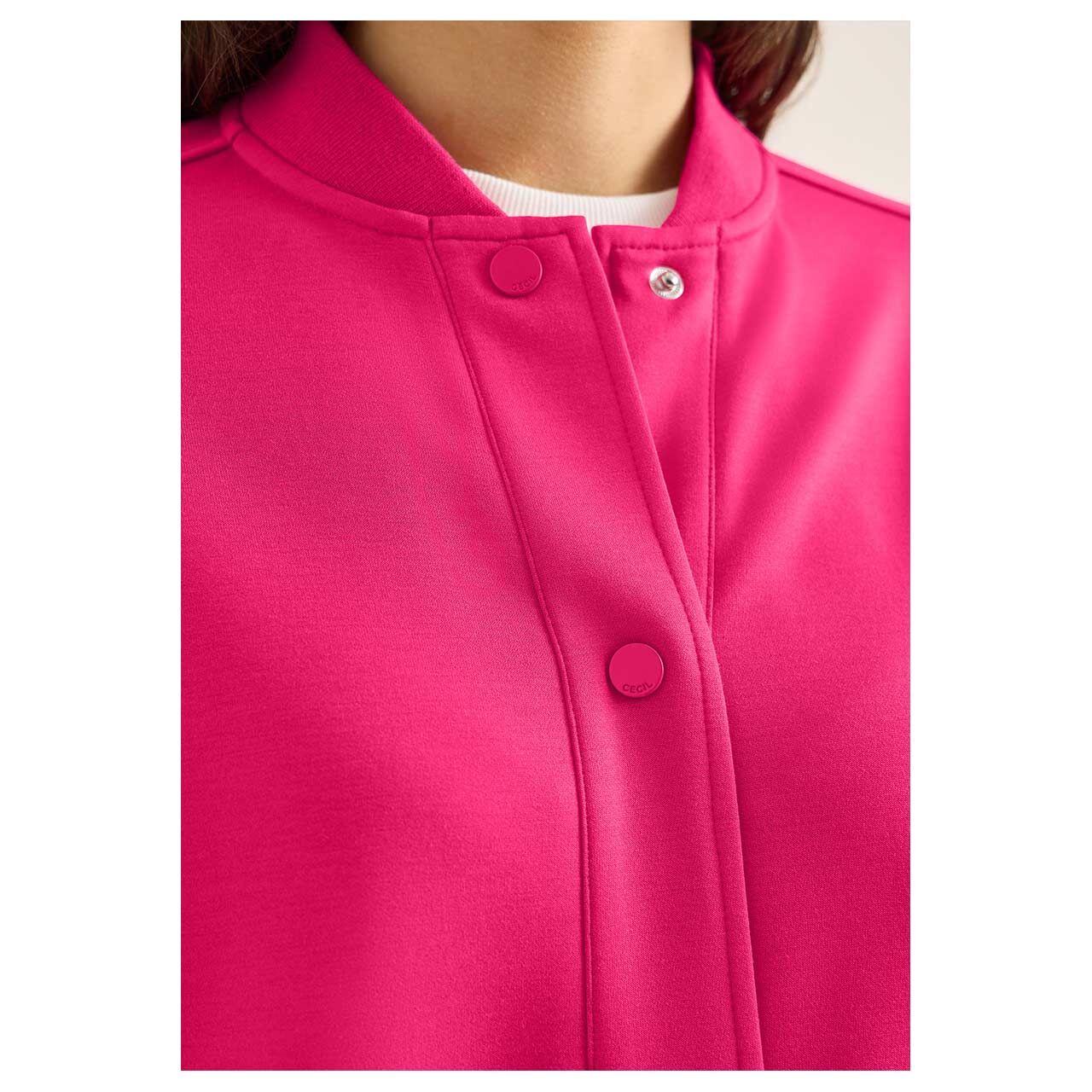 Damen Jacke College Blouson von Cecil in Pink, detailierte Vorderansicht am Model