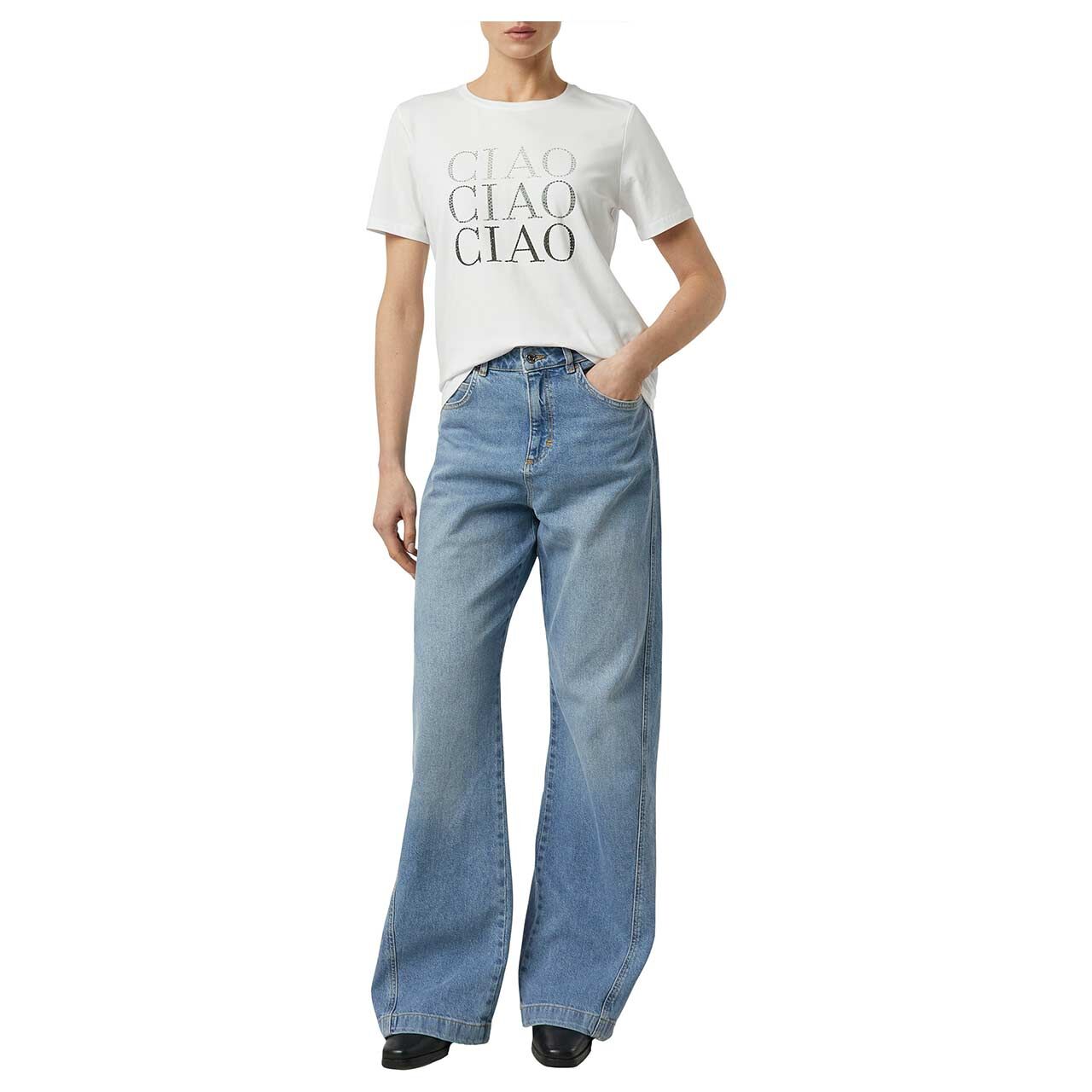 Damen T-Shirt von Comma in Weiß mit Print, Ganzkörperansicht am Model