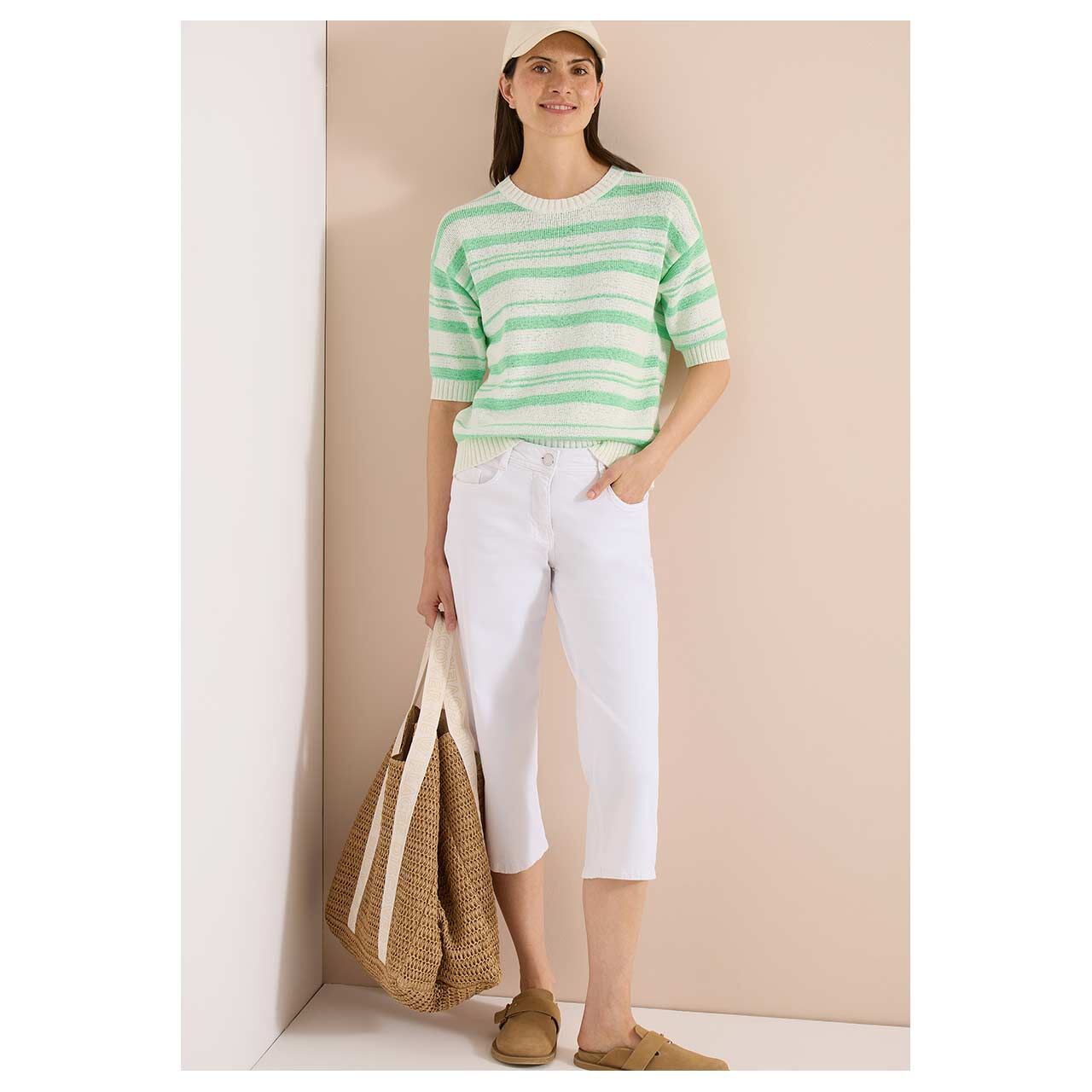 Damen Kurzarm Pullover Striped Tapeyarn von Cecil in Grün gestreift,  Ganzkörperansicht am Model
