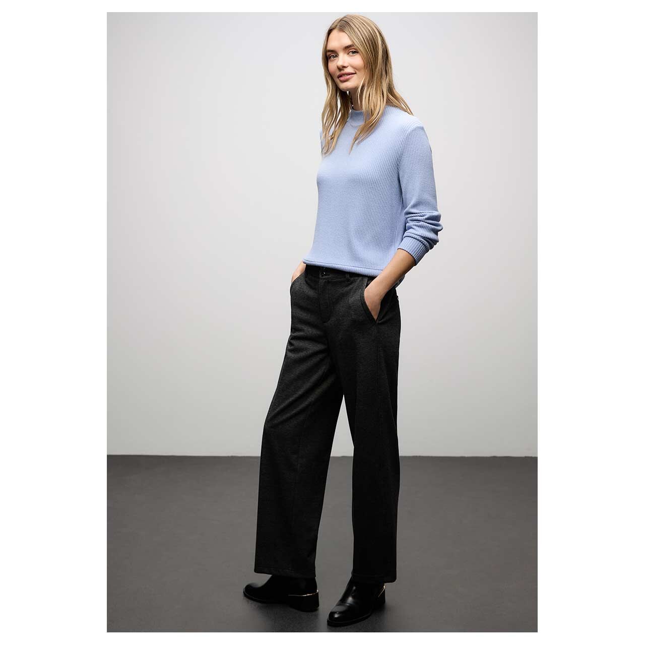 Damen Langarm Shirt Soft Rib Turtle Neck von Street One in Hellblau meliert, Ganzkörperansicht