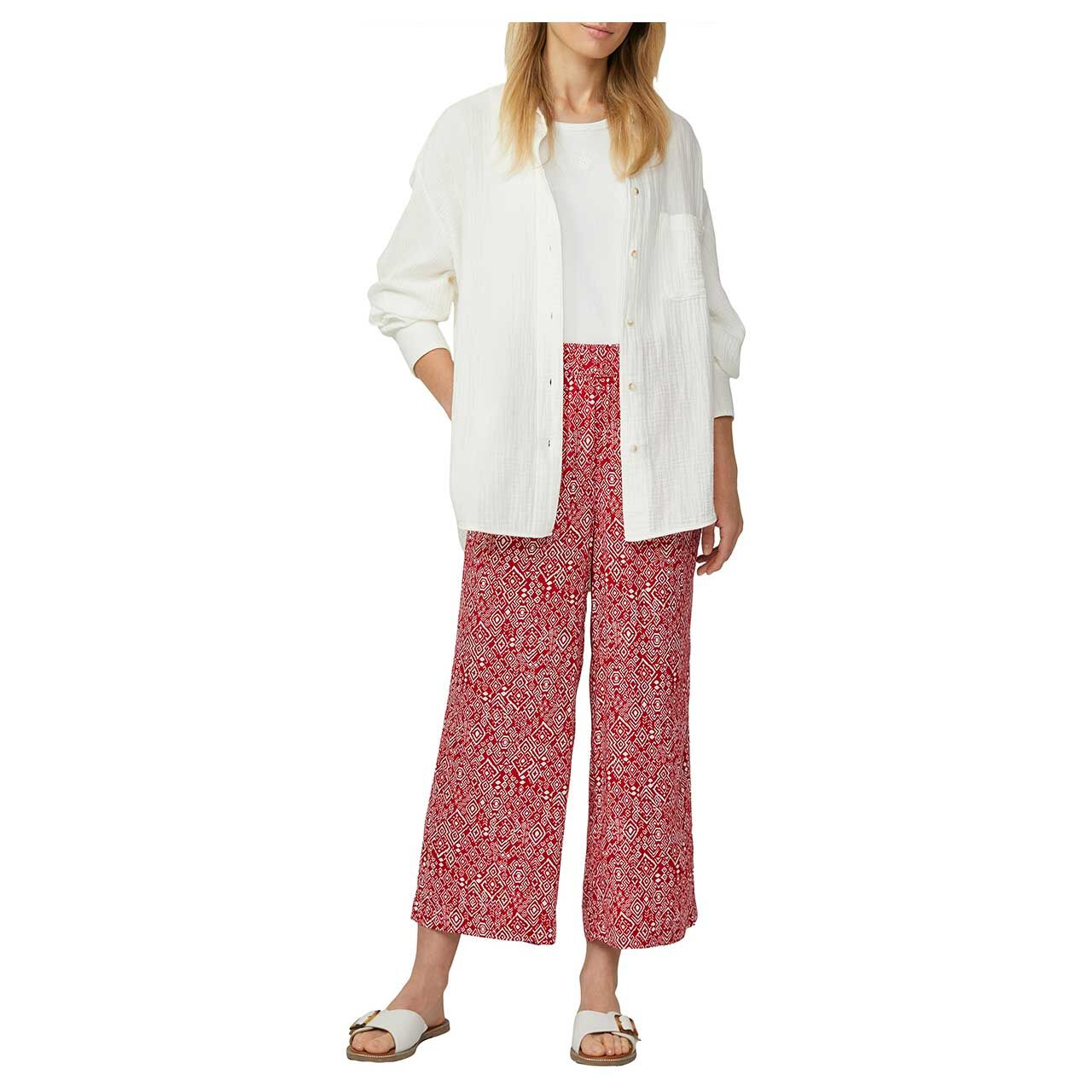 Damen 3/4 Hose von s.Oliver in Rot mit Print, Ganzkörperansicht Outfit Modell