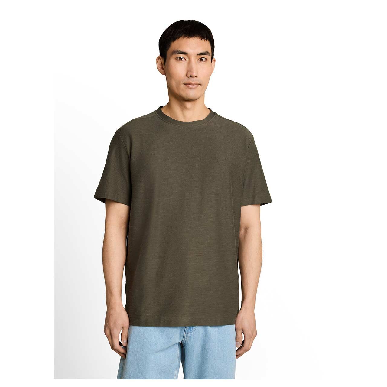 Herren T-Shirt von Tom Tailor in Dunkelgrün, Vorderansicht am Model