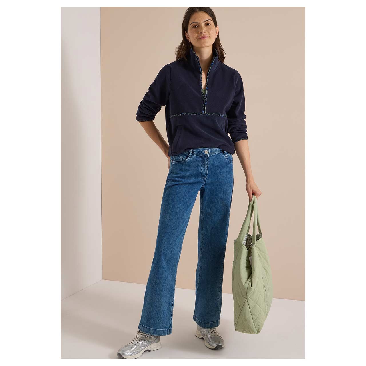 Damen Sweatshirt Troyer Fleece von Cecil in Dunkelblau mit Print, Ganzkörperansicht am Model