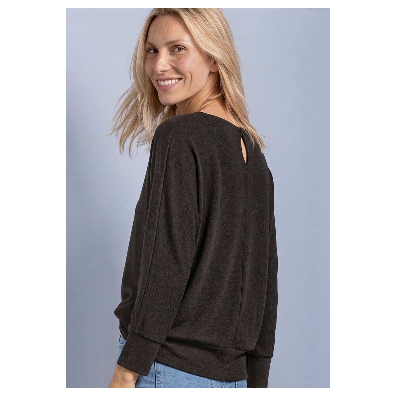 Damen 3/4 Arm Shirt Batwing von Street One in Dunkelbraun meliert, Rückansicht am Model