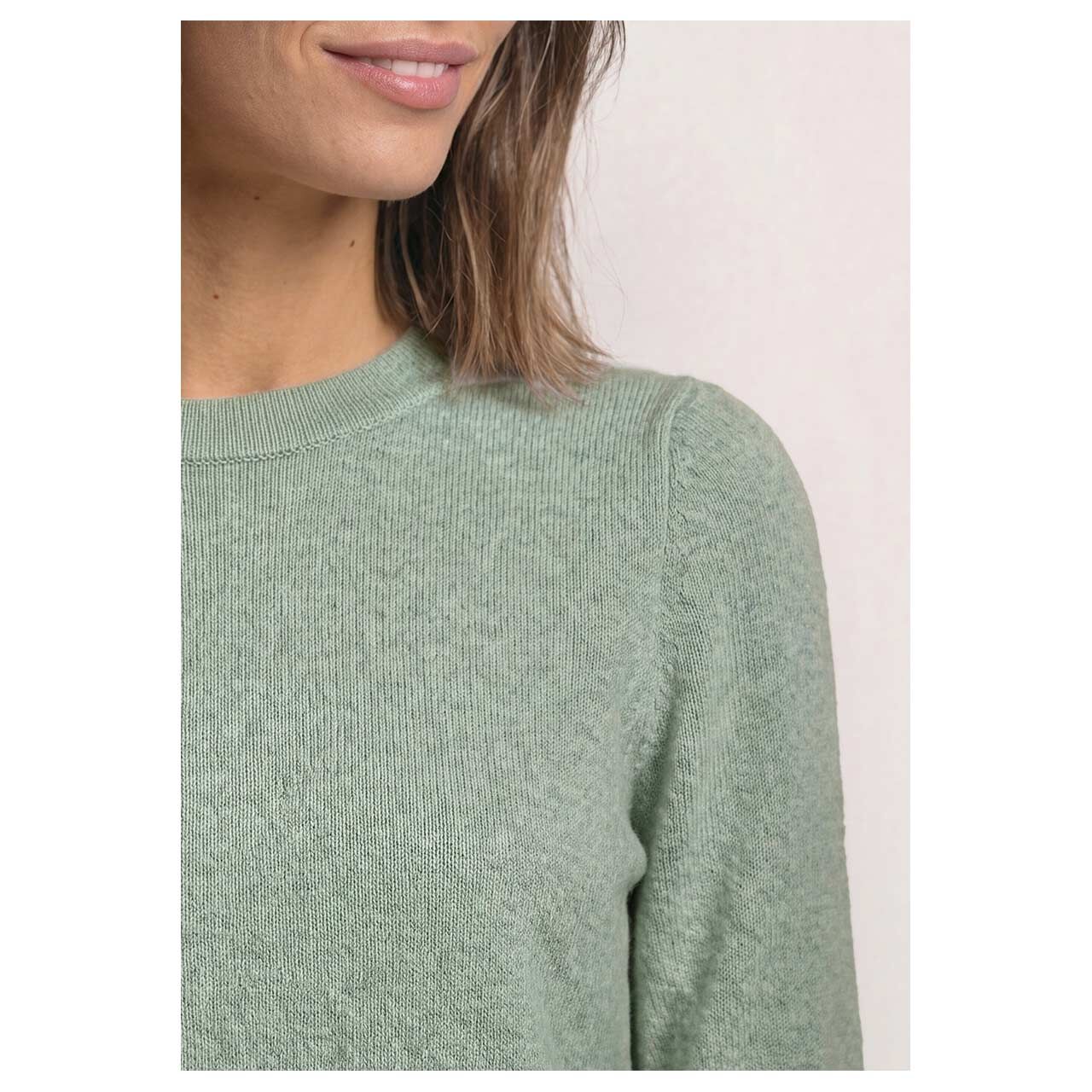 Damen Pullover Cosy Puffy Sleeve Sweater von Street One in Grün meliert, detaillierte Vorderansicht am Model
