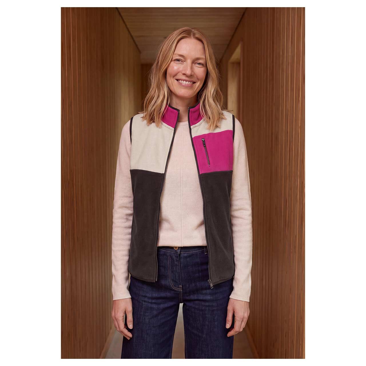 Damen Weste Colorblock Vest von Cecil in Dunkelbraun-Pink, Vorderansicht am Model