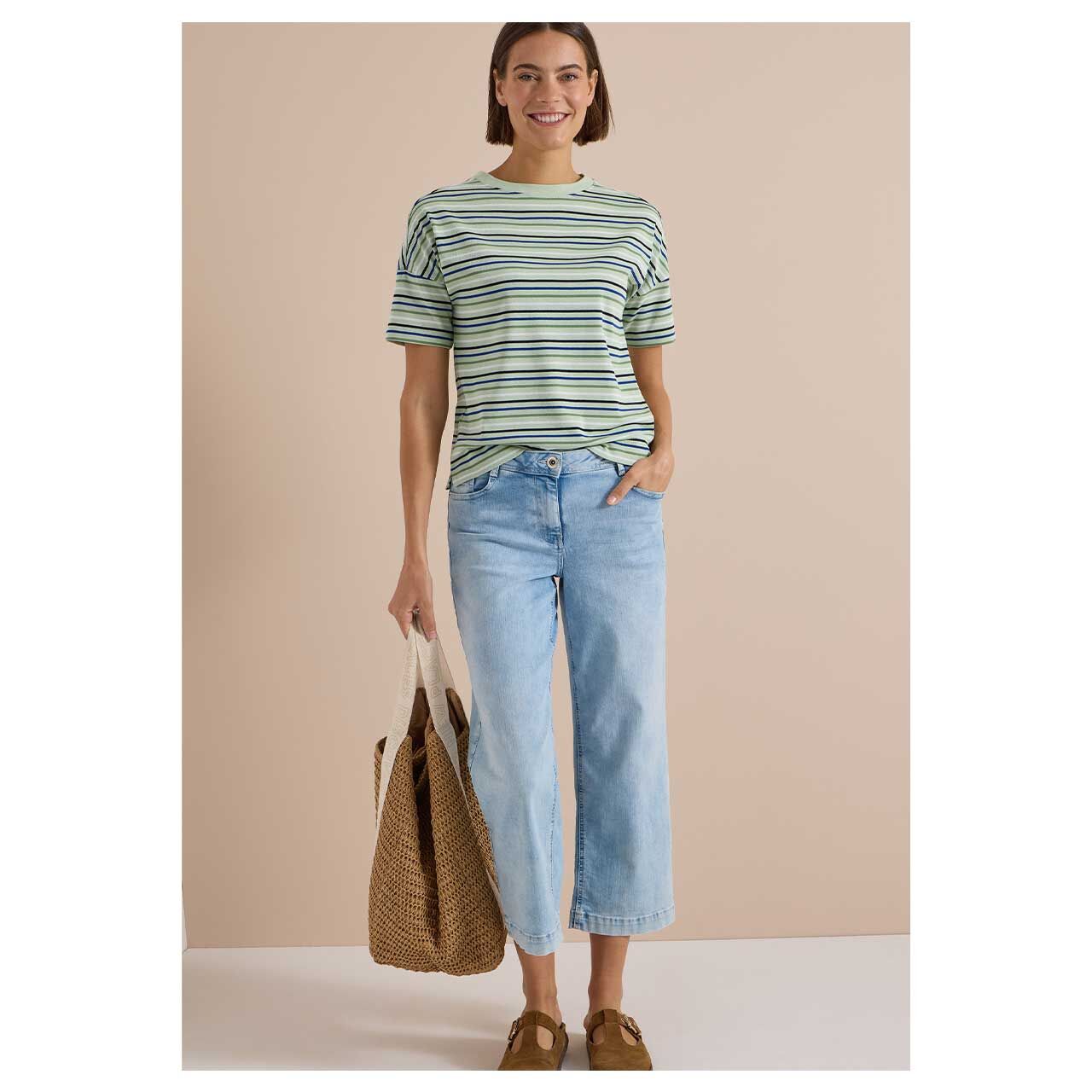 Damen T-Shirt Multi Striped von Cecil in Hellgrün gestreift, Ganzkörperansicht am Model