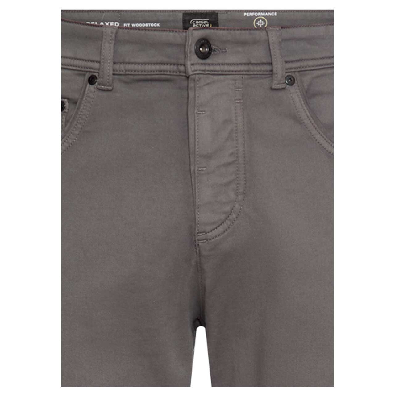 Stretch Herren Baumwollhose Woodstock von Camel active in Dunkelgrau, Detailansicht Verschlussknopf