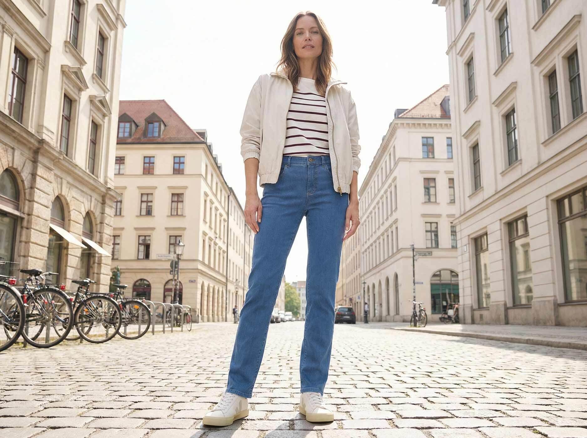 Frau mit Jeans Dolly