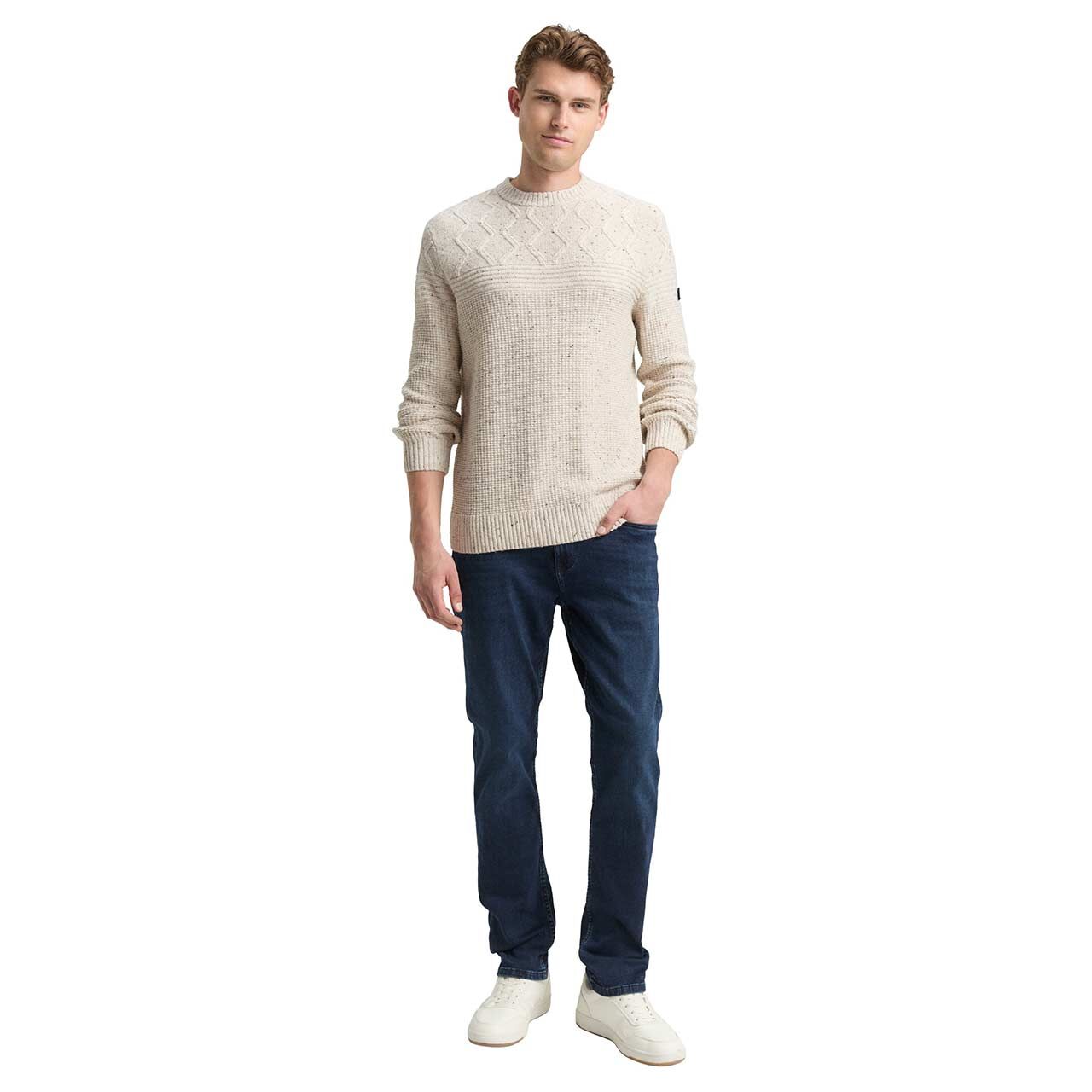 Herren Pullover Cable Knit von Tom Tailor in Cremeweiß meliert, Ganzkörperansicht am Model